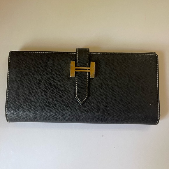 hermés wallet, black, please note some damage on the H - Picture 1 of 5
